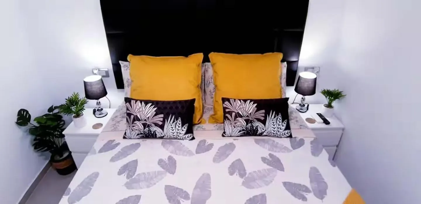 Sunny Pool Patio - 2 Bedrooms 2 Baths Costa Adeje  0*, Costa Adeje (Tenerife)