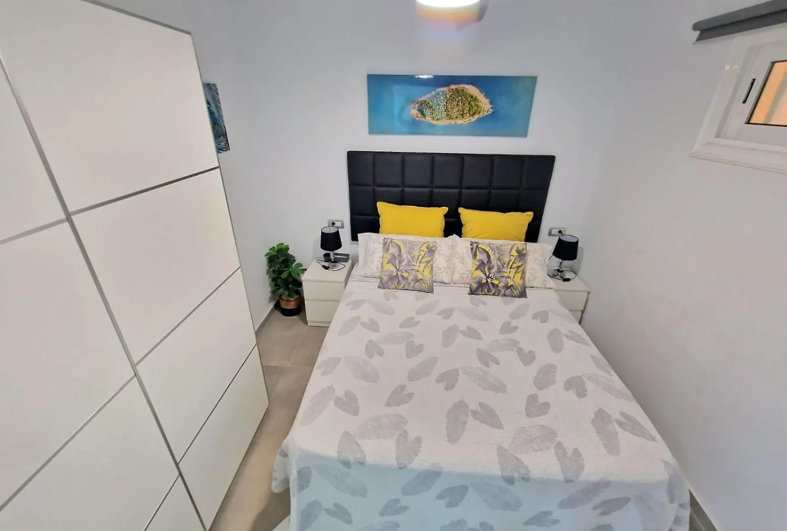 Sunny Pool Patio - 2 Bedrooms 2 Baths Costa Adeje  Costa Adeje (Tenerife)